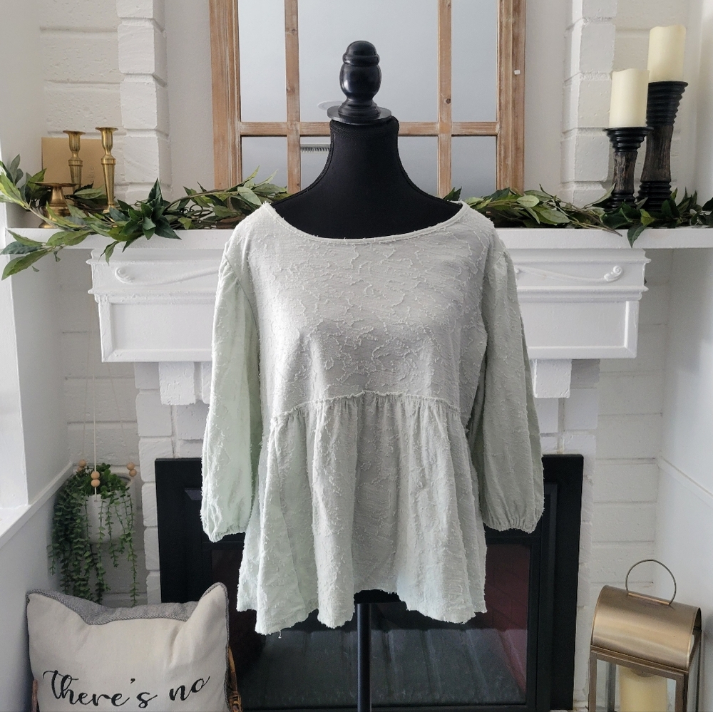 By Anthropologie Amorina Babydoll 3/4 Sleeve Top Size Medium